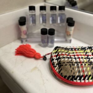 コスメポーチ楕円形